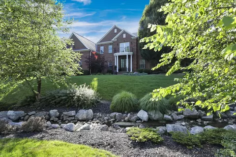 344 Glyn Tawel Dr, Granville, OH 43023