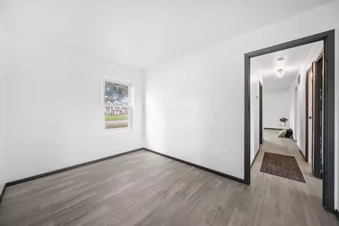 Entry Way - 1950 Sturgeon St, Springfield, OH 45506 photo 3 of 3