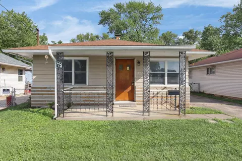 3723 Harding Dr, Columbus, OH 43228