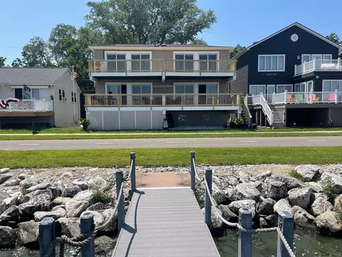 12512 W Bank Dr NE, Millersport, OH 43046