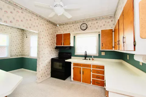 453 Summit St, Marion, OH 43302 photo 6