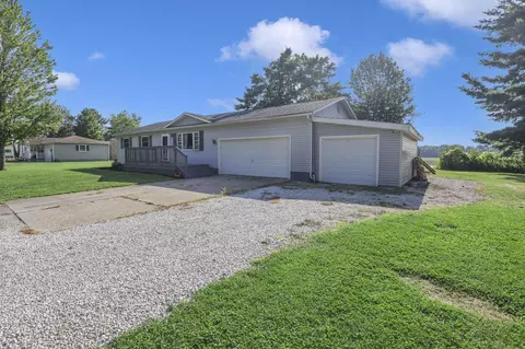 Exterior - 1845 Roberta Dr, Heath, OH 43056 photo 2 of 19