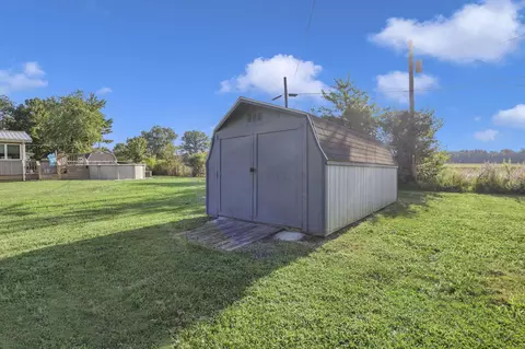 Exterior - 1845 Roberta Dr, Heath, OH 43056 photo 17 of 19