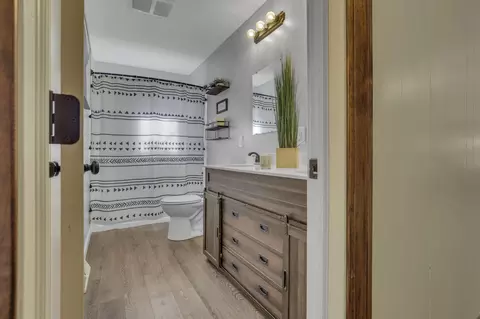 Bath - 1845 Roberta Dr, Heath, OH 43056 photo 2 of 2
