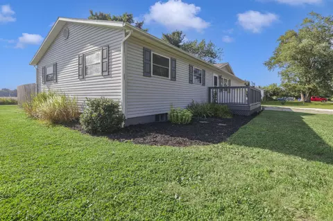 Exterior - 1845 Roberta Dr, Heath, OH 43056 photo 3 of 19