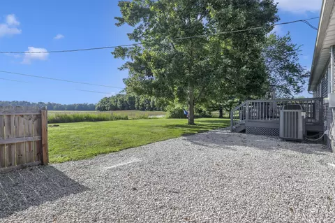 Exterior - 1845 Roberta Dr, Heath, OH 43056 photo 16 of 19