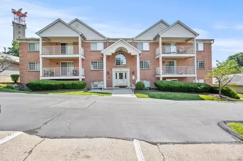 5765 Cheviot Rd #5-2D, Cincinnati, OH 45247