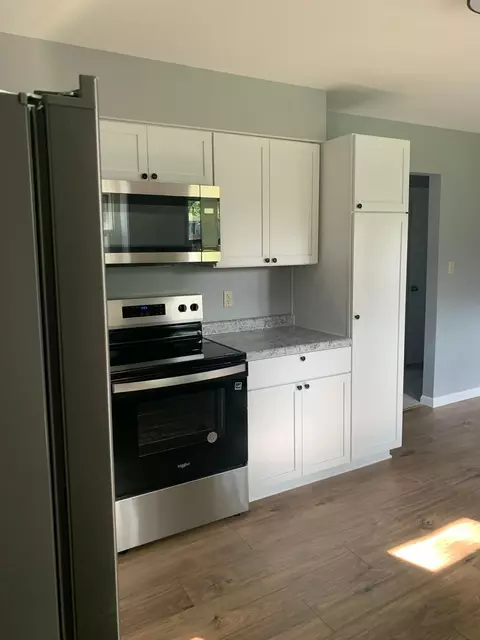 Kitchen - 365 Meadow Dr, Circleville, OH 43113 photo 2 of 5