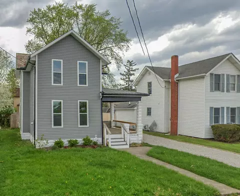 29 S Pine St, Newark, OH 43055