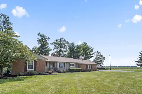 Exterior - 8143 Snyder Rd, Orient, OH 43146 photo 4 of 11