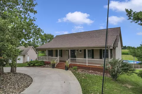 1350 Leonard Rd NW, Baltimore, OH 43105