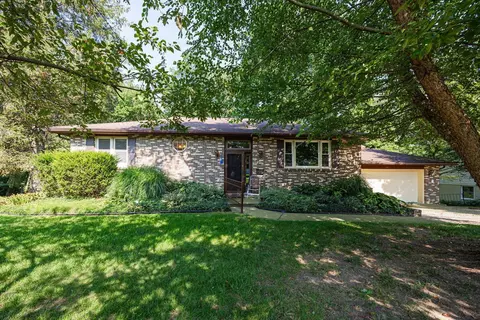 391 Lynwood Ln, Lancaster, OH 43130