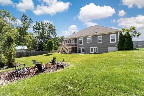 Exterior - 46 E Waterview Dr, Powell, OH 43065 photo 8 of 8