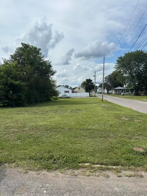 901 South St, Greenfield, OH 45123