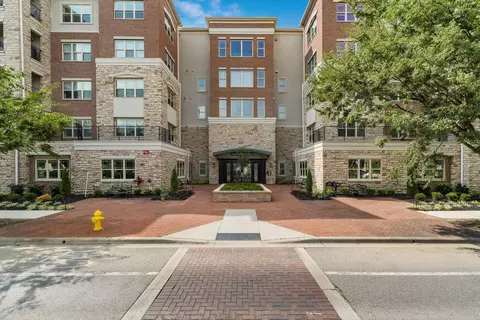 3175 Tremont Rd #502, Columbus, OH 43221