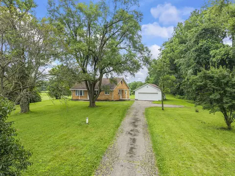 360 N Bird Rd, Springfield, OH 45503 photo 2