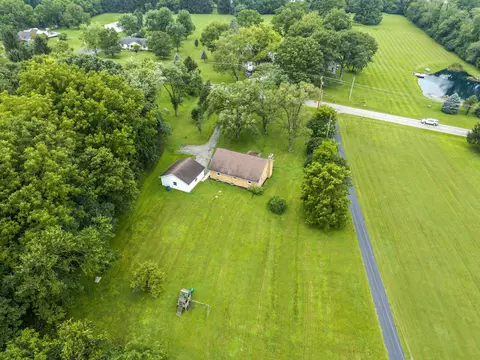 360 N Bird Rd, Springfield, OH 45503 photo 4