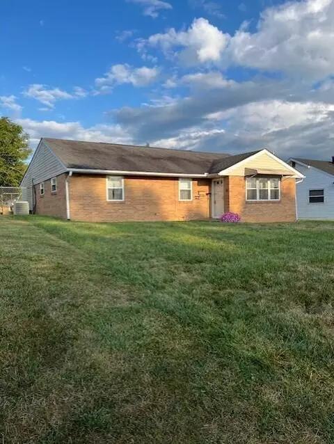 Exterior - 152 Griner Ave, Circleville, OH 43113 photo 2 of 2