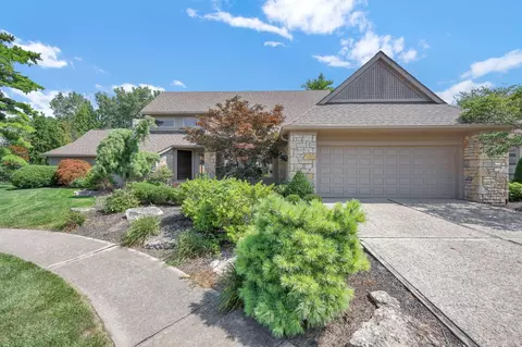 4900 Pleasant Valley Dr, Columbus, OH 43220