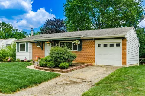 2798 Winsford Ct, Columbus, OH 43232