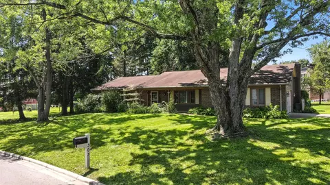 303 Pickering Dr, Pickerington, OH 43147