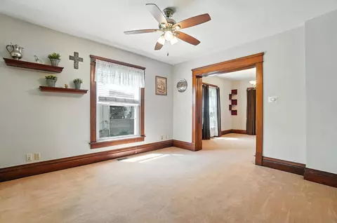Living - 851 E Center St, Marion, OH 43302 photo 6 of 9