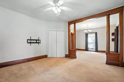 Living - 851 E Center St, Marion, OH 43302 photo 4 of 9