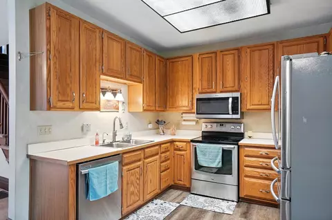 Kitchen - 851 E Center St, Marion, OH 43302 photo 1 of 8