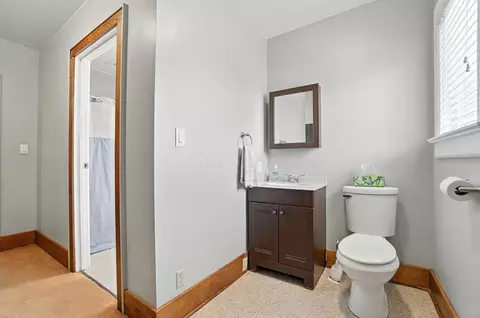 Entry Way - 851 E Center St, Marion, OH 43302 photo 3 of 4
