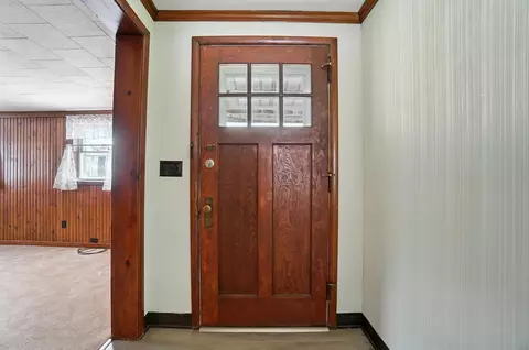 Entry Way - 851 E Center St, Marion, OH 43302 photo 4 of 4