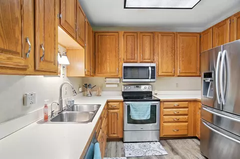 Kitchen - 851 E Center St, Marion, OH 43302 photo 2 of 8