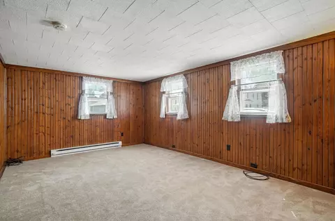 Living - 851 E Center St, Marion, OH 43302 photo 7 of 9