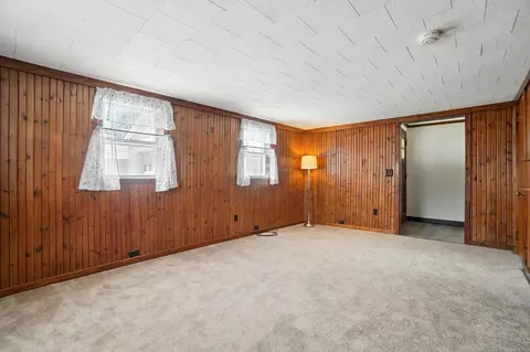 Living - 851 E Center St, Marion, OH 43302 photo 8 of 9