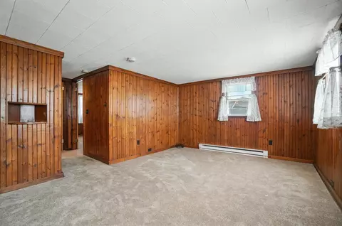 Living - 851 E Center St, Marion, OH 43302 photo 9 of 9