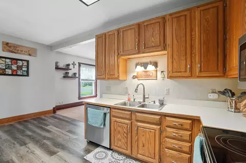 Kitchen - 851 E Center St, Marion, OH 43302 photo 3 of 8
