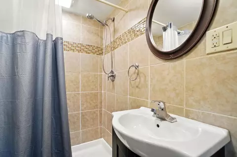 Bath - 851 E Center St, Marion, OH 43302 photo 6 of 7