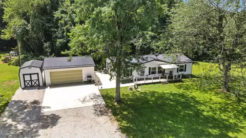 1891 Lake Rd NE, Lancaster, OH 43130