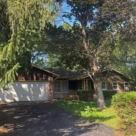 607 College Crest Rd, Westerville, OH 43081
