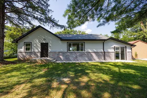62 Community Dr, Kirkersville, OH 43033