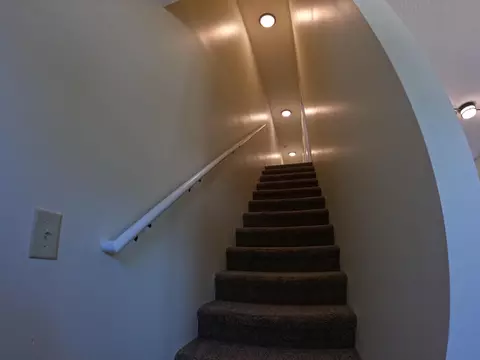 Entry Way - 224 E Central Ave, Delaware, OH 43015 photo 5 of 5