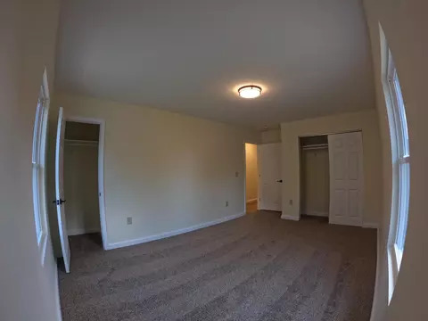 Bedroom - 224 E Central Ave, Delaware, OH 43015 photo 5 of 6