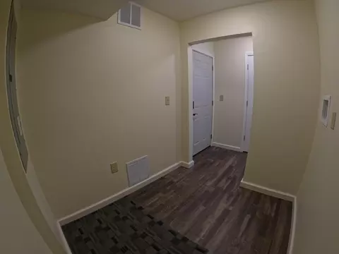 Entry Way - 224 E Central Ave, Delaware, OH 43015 photo 3 of 5