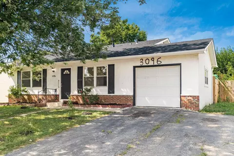 3096 Chelford Dr, Columbus, OH 43219