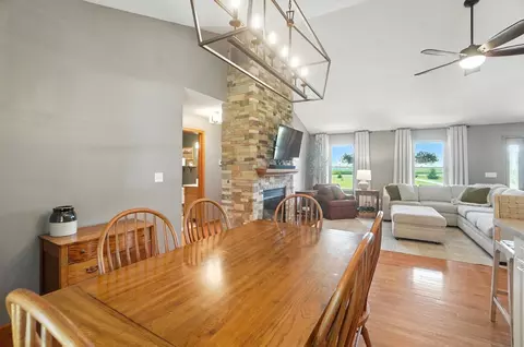 Dining - 5970 E Us Highway 36, Cable, OH 43009 photo 2 of 3