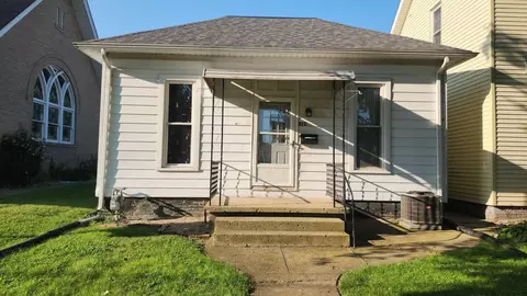 122 W Mill St, Circleville, OH 43113