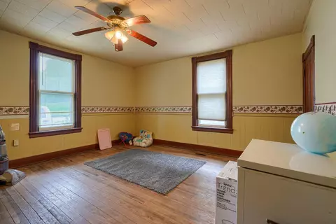 Bedroom - 11988 Main St, Adelphi, OH 43101 photo 2 of 10