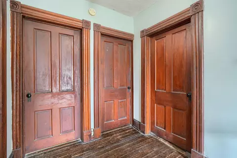 Entry Way - 11988 Main St, Adelphi, OH 43101 photo 3 of 5