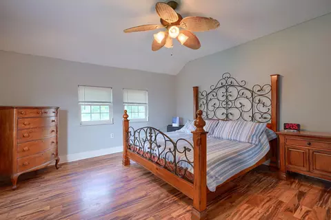 Bedroom - 11988 Main St, Adelphi, OH 43101 photo 6 of 10