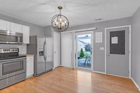 Entry Way - 9217 Flintlock Pl, Orient, OH 43146 photo 1 of 1