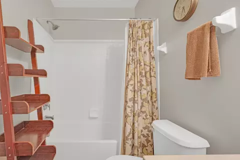 Bath - 9217 Flintlock Pl, Orient, OH 43146 photo 1 of 5